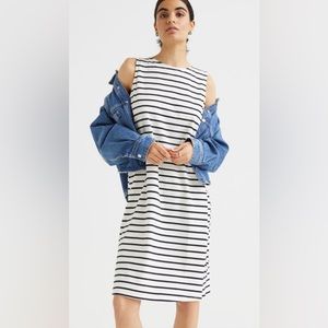 H&M maternity/ nursing dress sz medium